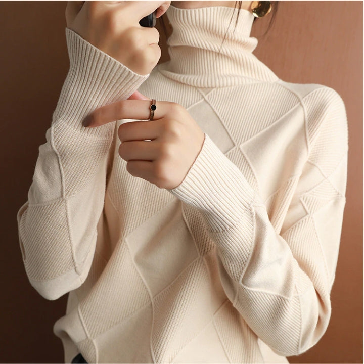Chic Diamond Knit Sweater for Any Occasion
