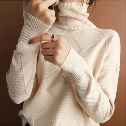 Chic Diamond Knit Sweater for Any Occasion