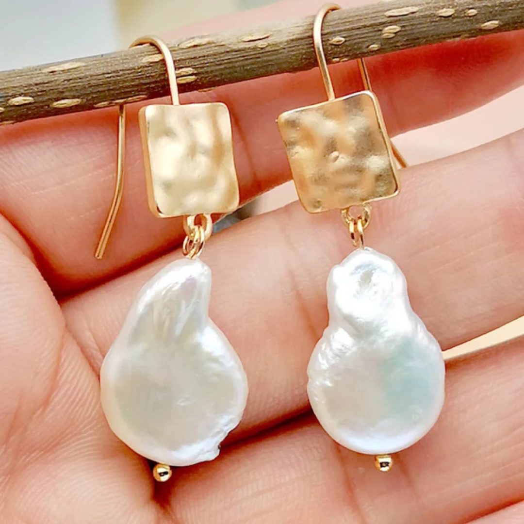 Classic Freshwater Pearl Earrings