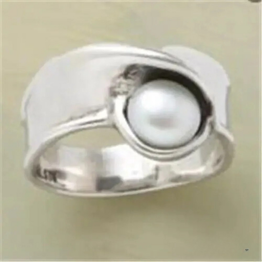 Timeless Pearl Inlay Ring