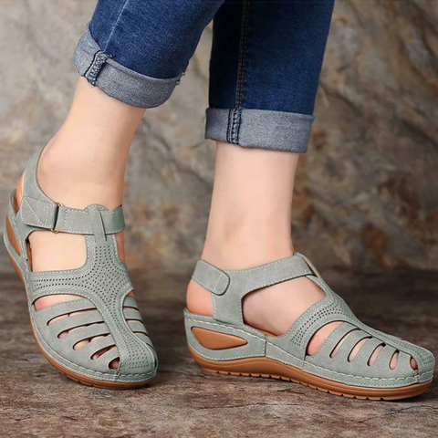 Adjustable Closed-Toe Sandals for Women – Ideal for Summer Outings