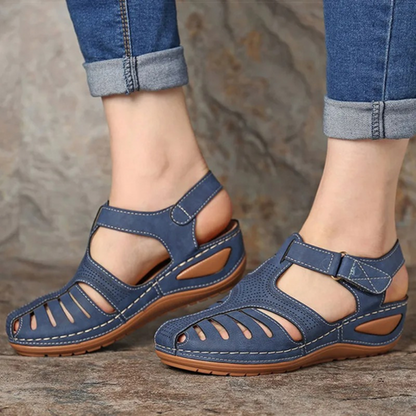 Adjustable Closed-Toe Sandals for Women – Ideal for Summer Outings