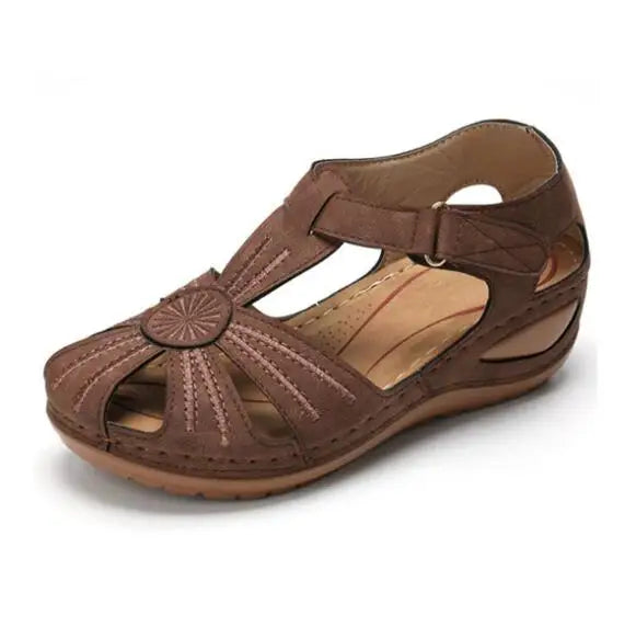 Adjustable Closed-Heel Sandals for Women - Ideal for Everyday Wear
