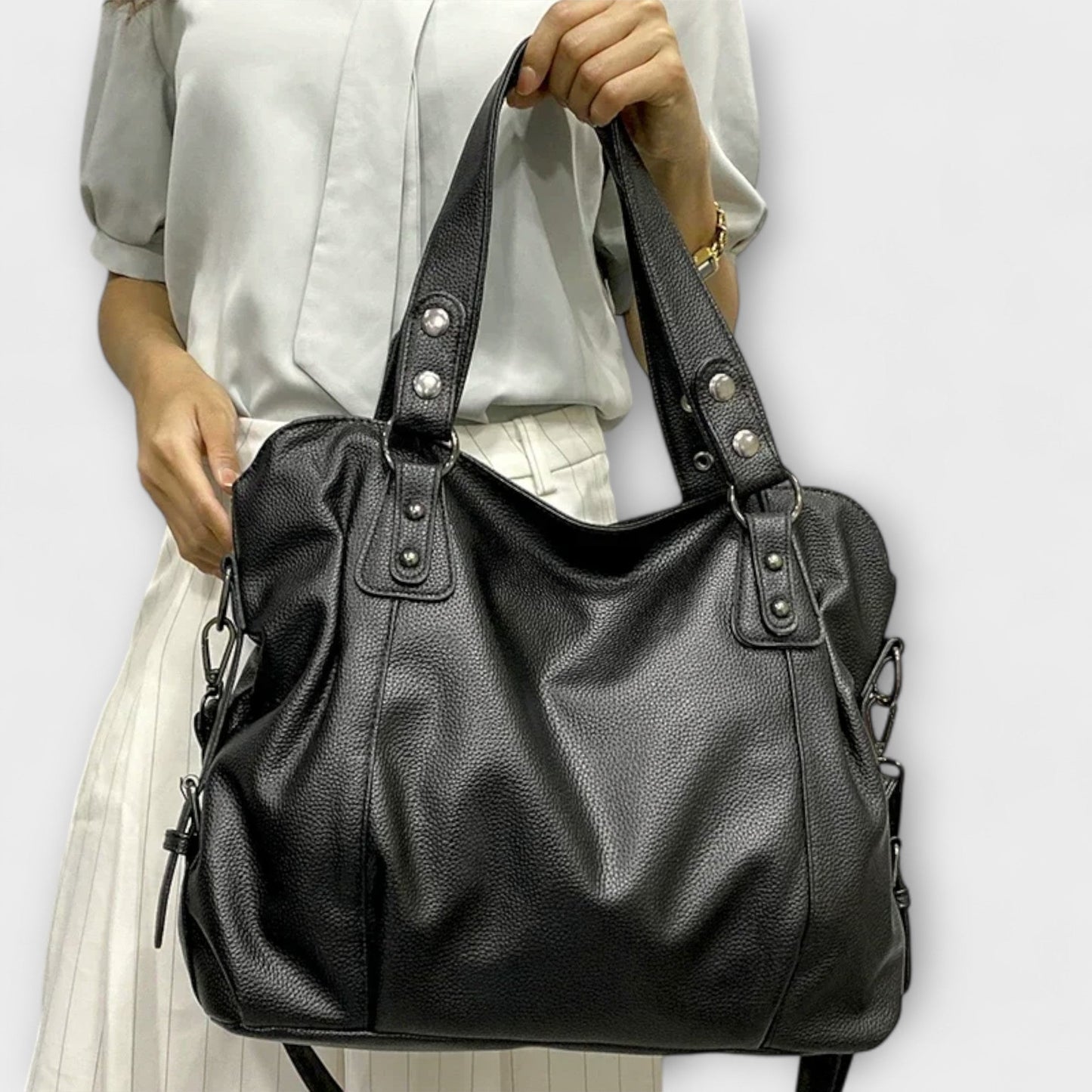 Chic Hobo Shoulder Bag for Everyday Style