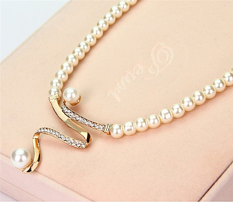 Pearl Jewelry Collection: Necklace and Earring Set