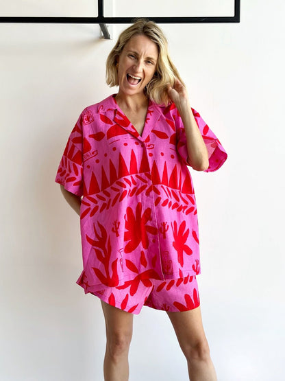 Chic Castro Summer Ensemble for Stylish Occasions