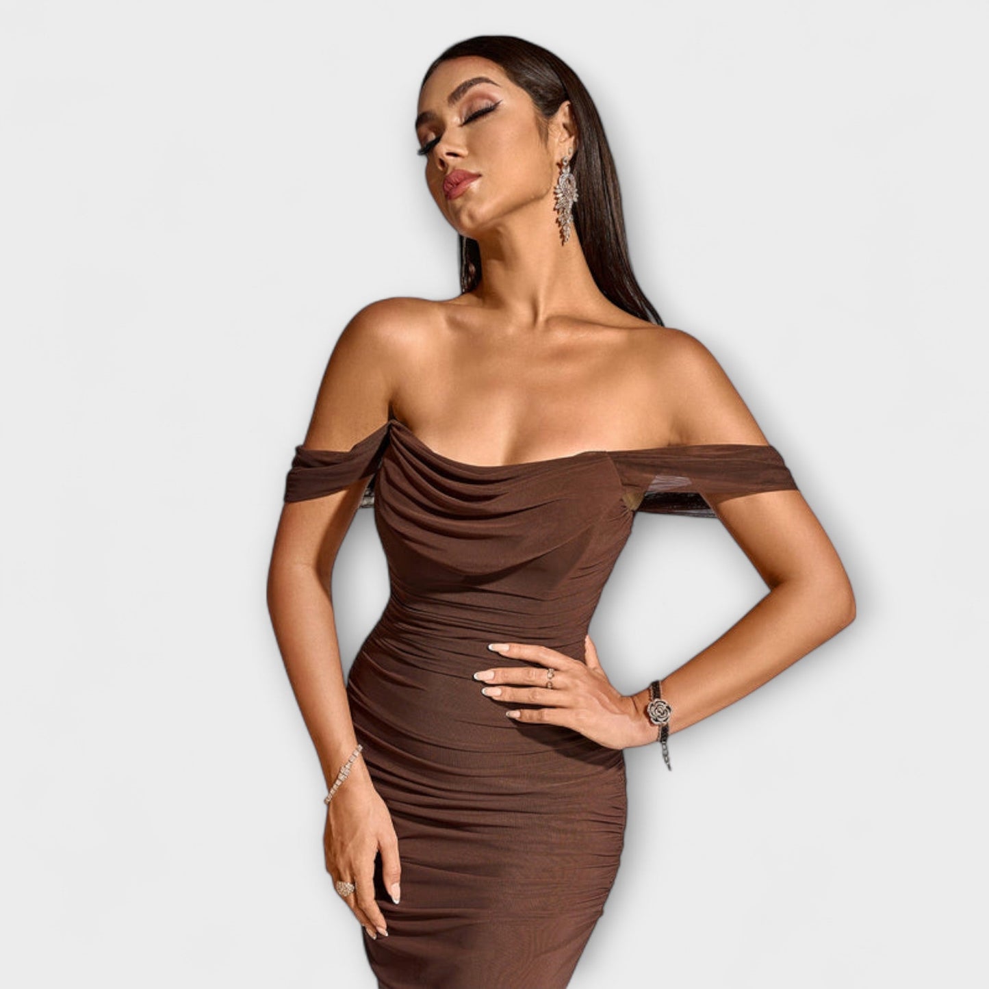 Ione - Chic Off-Shoulder Ruched Dress for Any Occasion