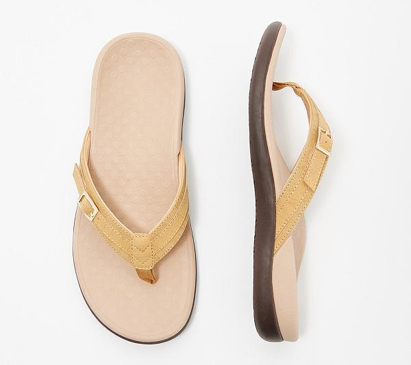Stylish Women’s Flip-Flops for All-Day Adventures