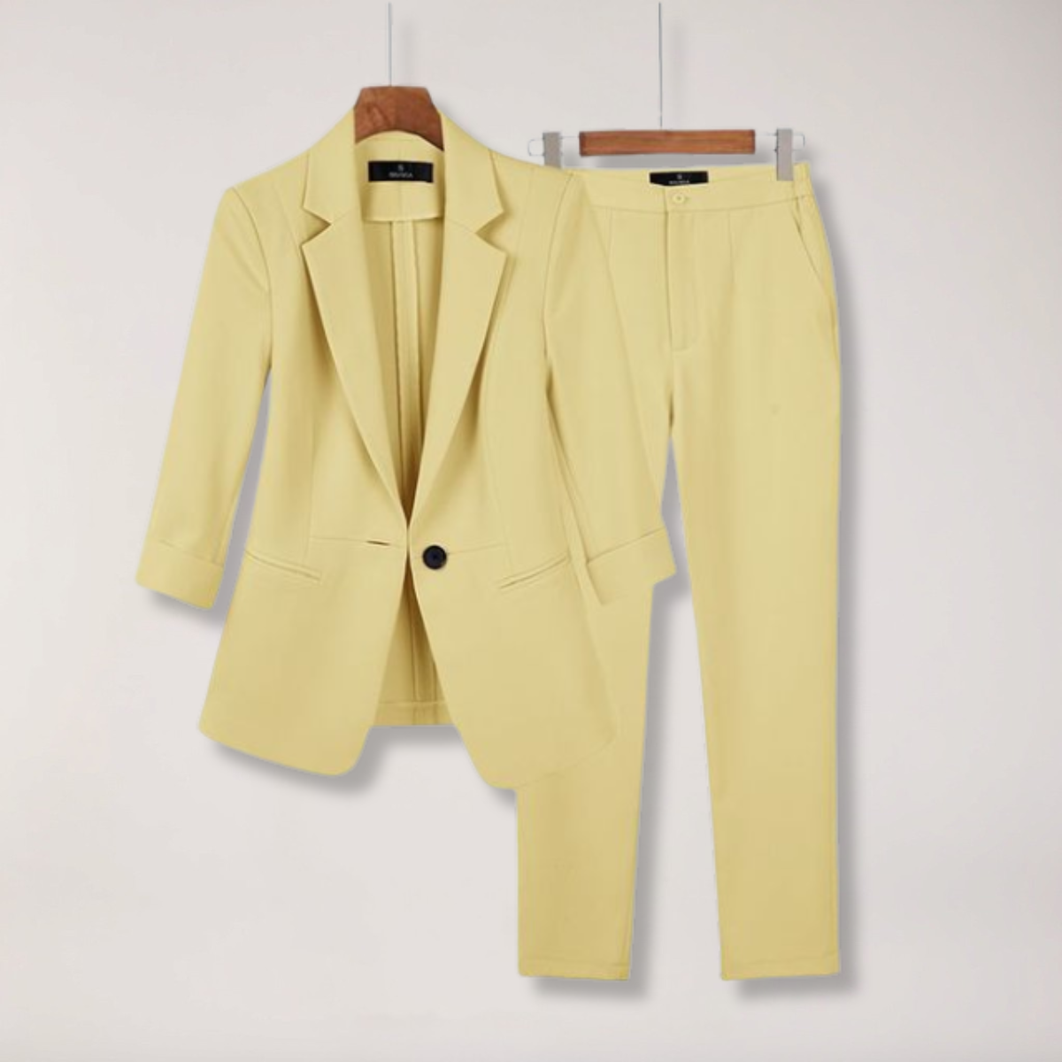 Chic Women's Blazer and Trousers Set for Office and Events