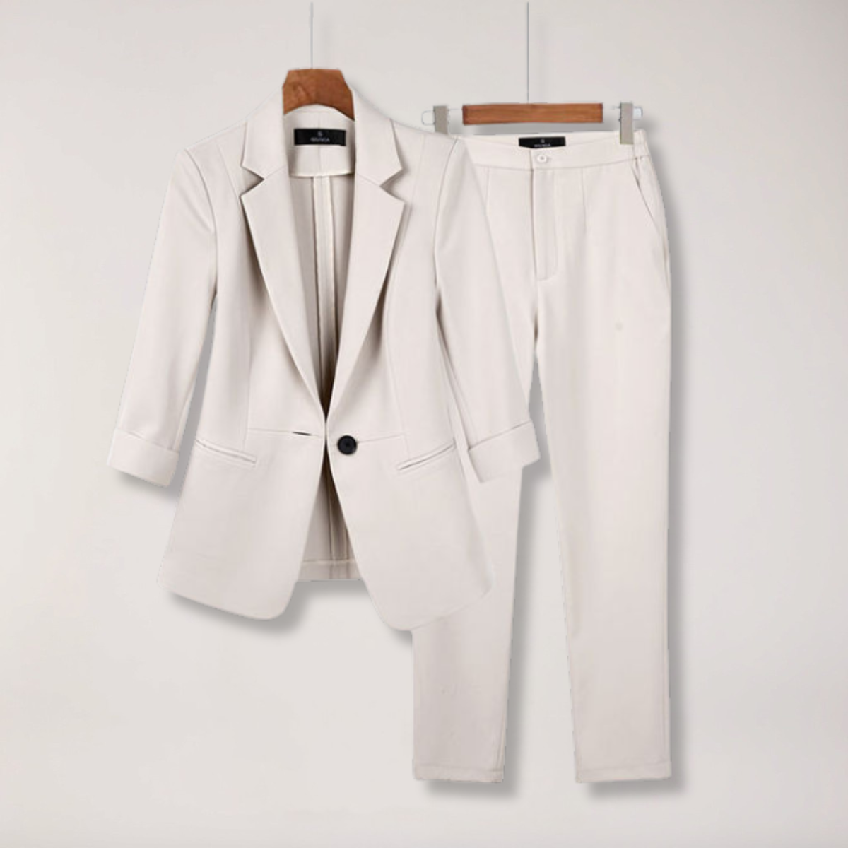 Chic Women's Blazer and Trousers Set for Office and Events