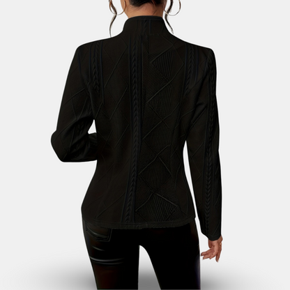 Chic Textured Blazer with Geometric Design for Any Occasion