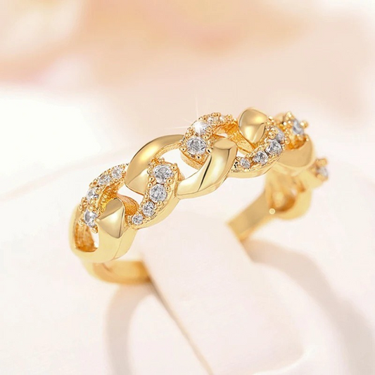 Chic Gold Link Ring